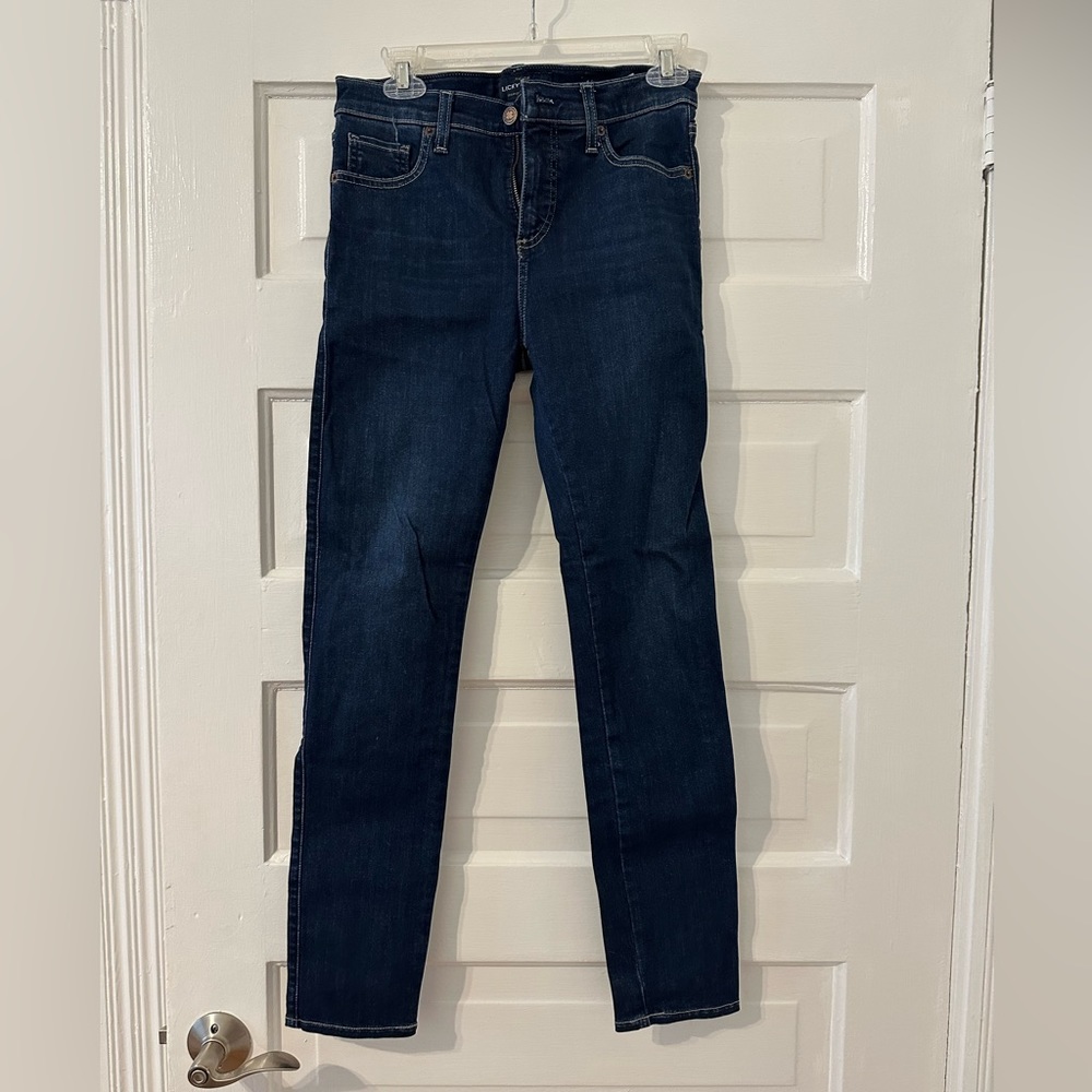 Like New, Lucky Brand Dark Wash Jeans, size 4